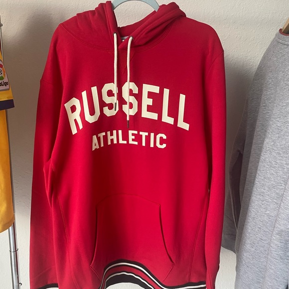 Russell Athletic Red Hoodie Sweater. Size XL. - Picture 7 of 7